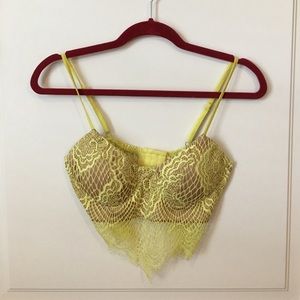 Super cute L'ATISTE top medium!